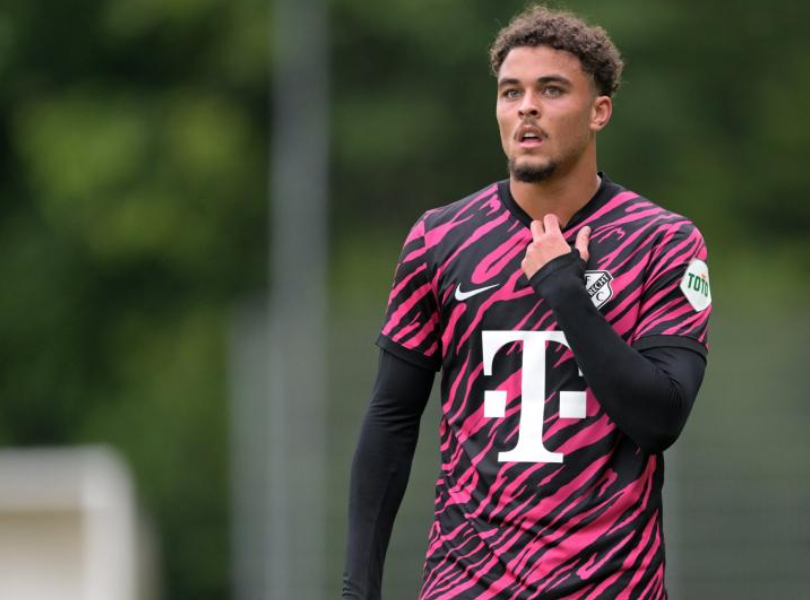 关于里昂官方宣布签下新后卫，实力大增的信息